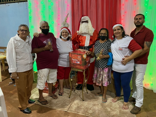 Secretaria Municipal de Assistência Social realizou festa de Natal para os idosos